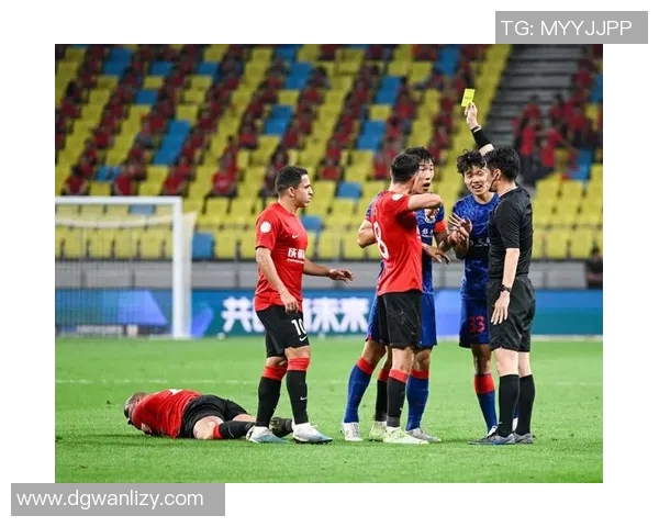 成都足球队荣登实力排行榜第一名引发热议与关注