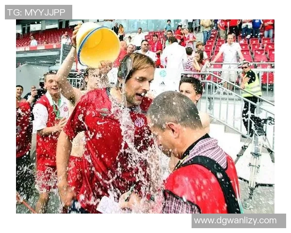 伪装时刻足球明星揭秘背后的真实生活与不为人知的故事