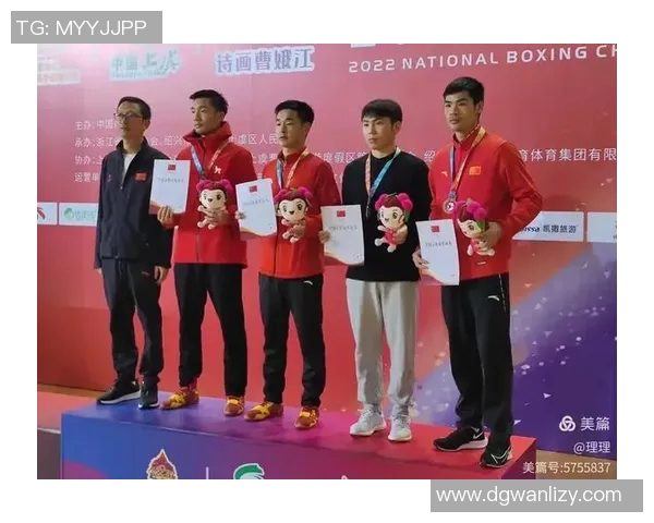 总统邀请足球明星共庆国庆盛典展现体育精神与团结力量 总统邀请足球明星共庆国庆盛典展现体育精神与团结力量