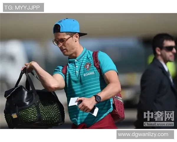 足球明星们的时尚包包推荐与搭配技巧解析 足球明星们的时尚包包推荐与搭配技巧解析