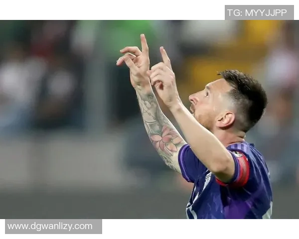 足球明星独特手势揭秘视频展现球场魅力与个性风采 足球明星独特手势揭秘视频展现球场魅力与个性风采