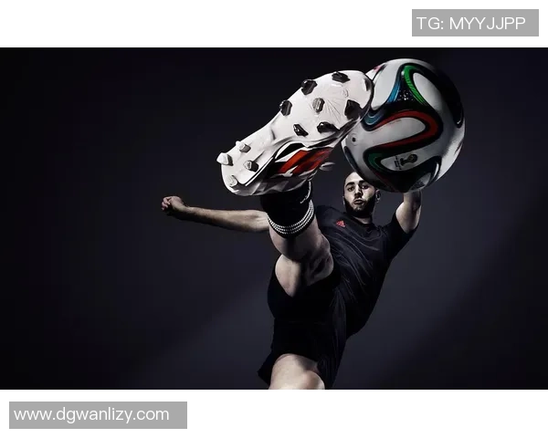 足球明星如何通过独特技巧与训练成就辉煌职业生涯的秘诀解析